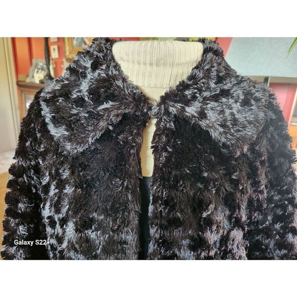 O14 Cajon Accessories Black Dressy Teddy Faux Fur Jacket - Picture 2 of 9